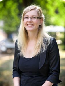 Karolin_mittel Karolin_mittel